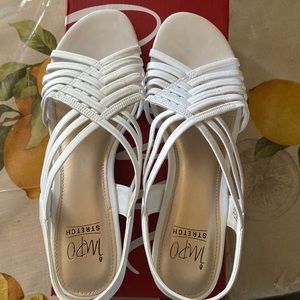 NEW Women’s Impo White Rosie Sandal 9.5M
